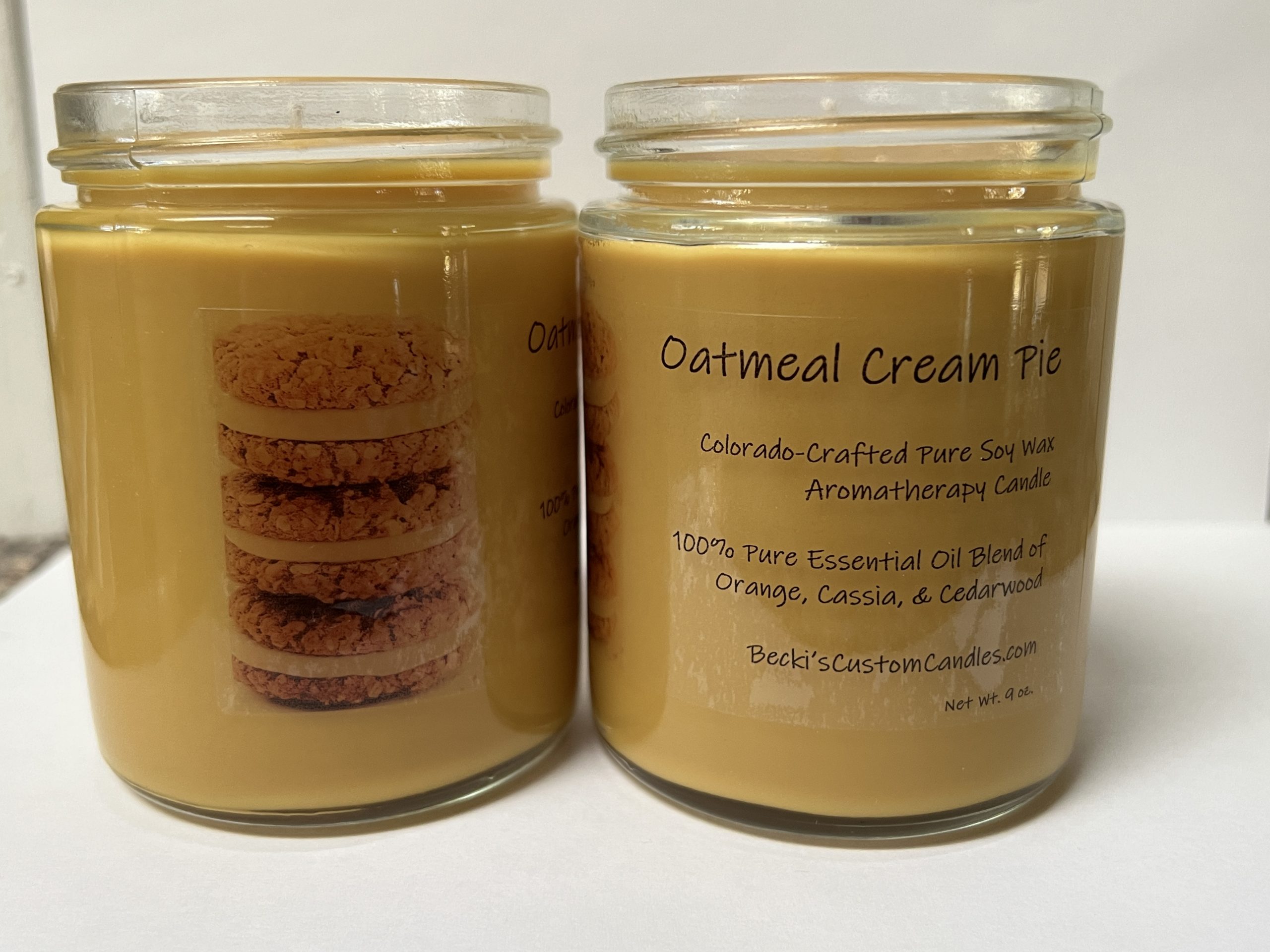 Little Debbie® Scented Candle: Oatmeal Creme Pie